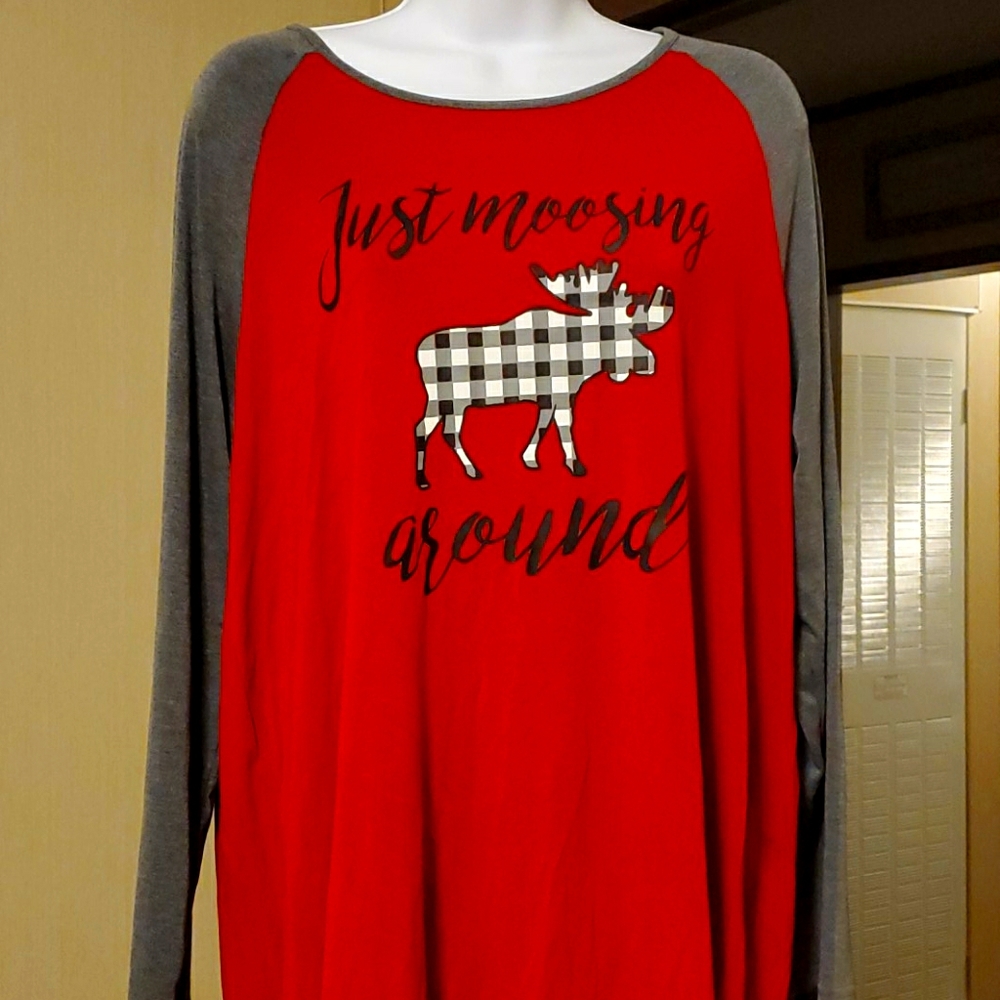 Moosing Around raglan top